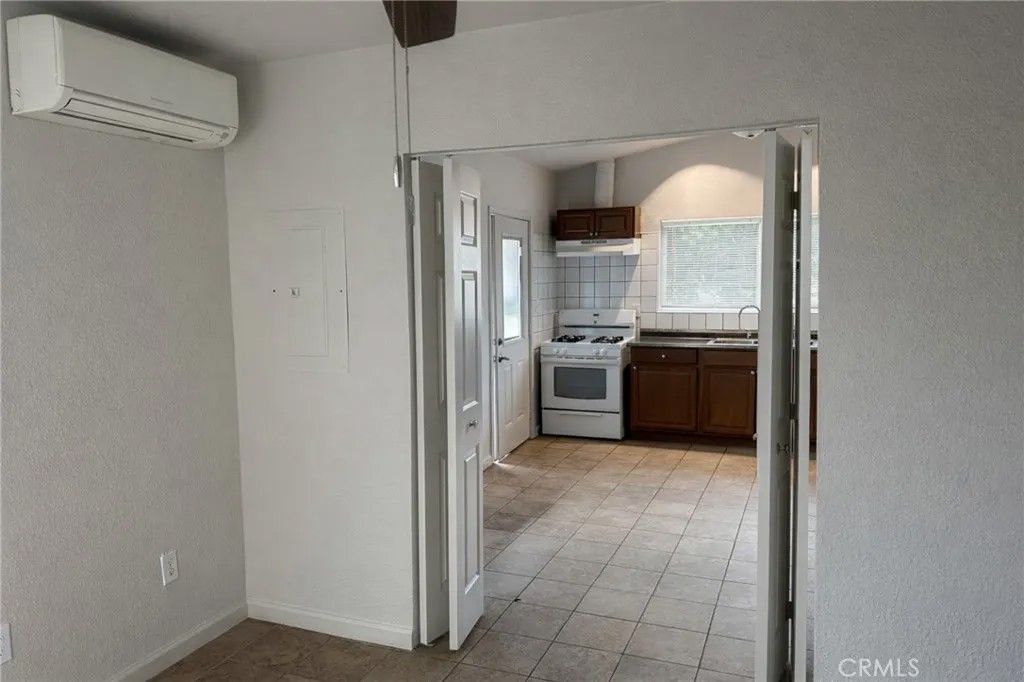 Photo of 494 Alta Mesa Drive, Riverside, CA 92507 (MLS # SR26025881)