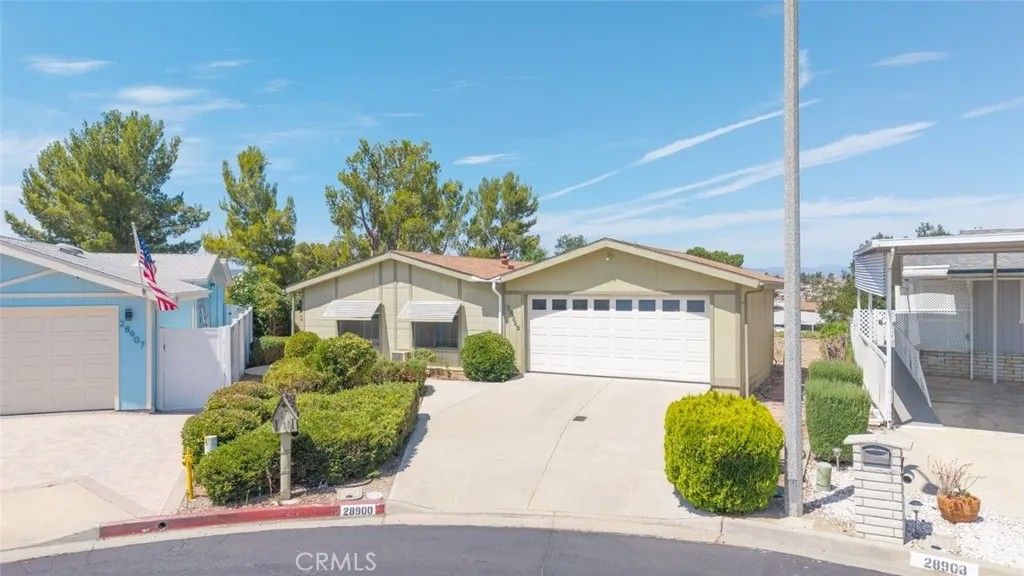 Photo of 28900 Via La Espalda, Murrieta, CA 92563 (MLS # SW25190399)