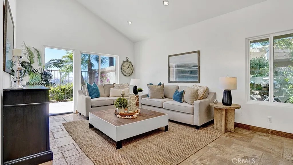 27469 Paseo Mimosa