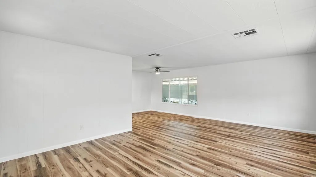8301 Mission Gorge 351