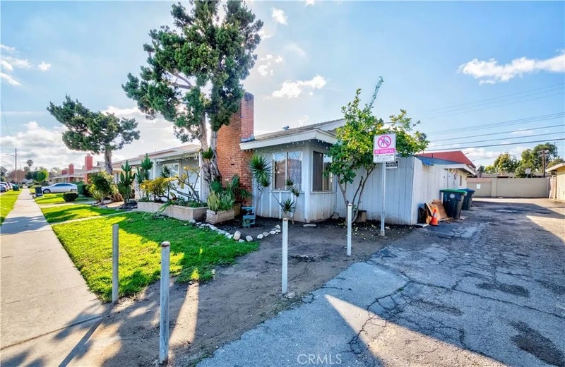 15821 S Myrtle