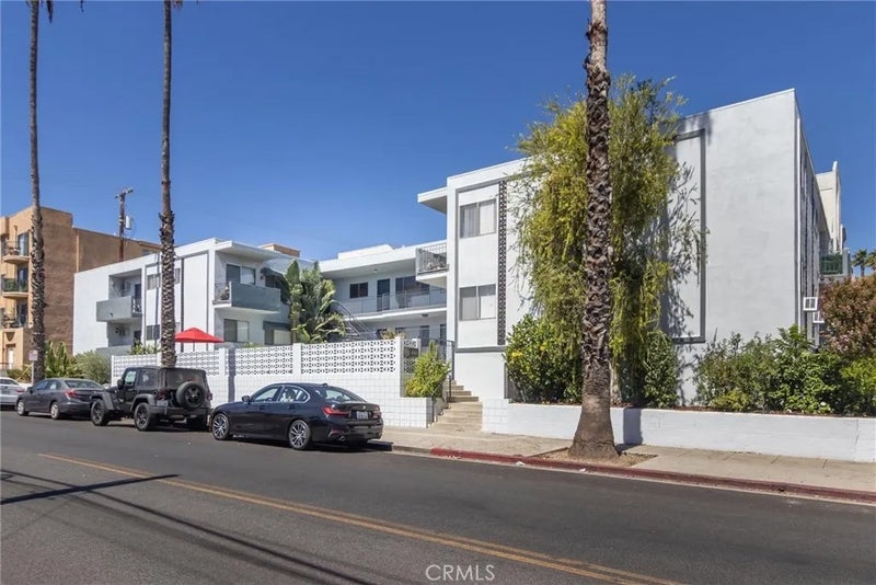 601 E Angeleno