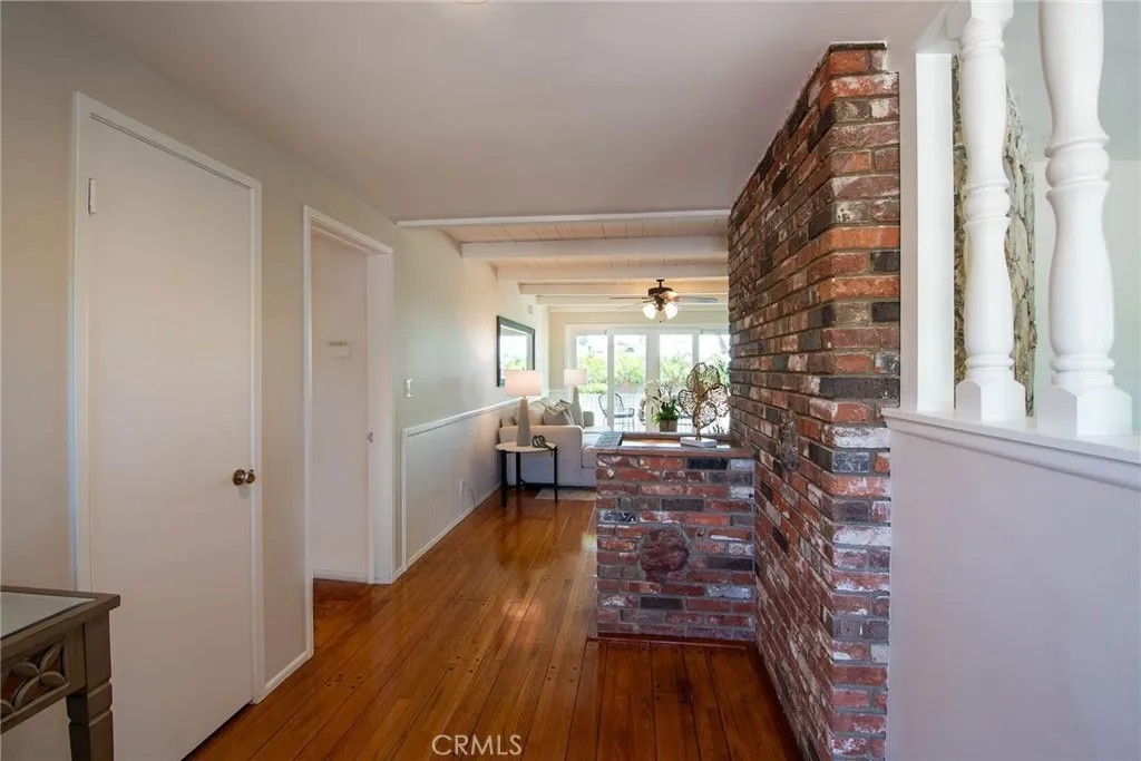 348 E Hillcrest Blvd.