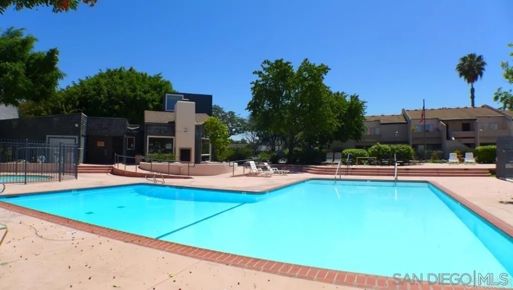 3266 Ashford St. Unit K