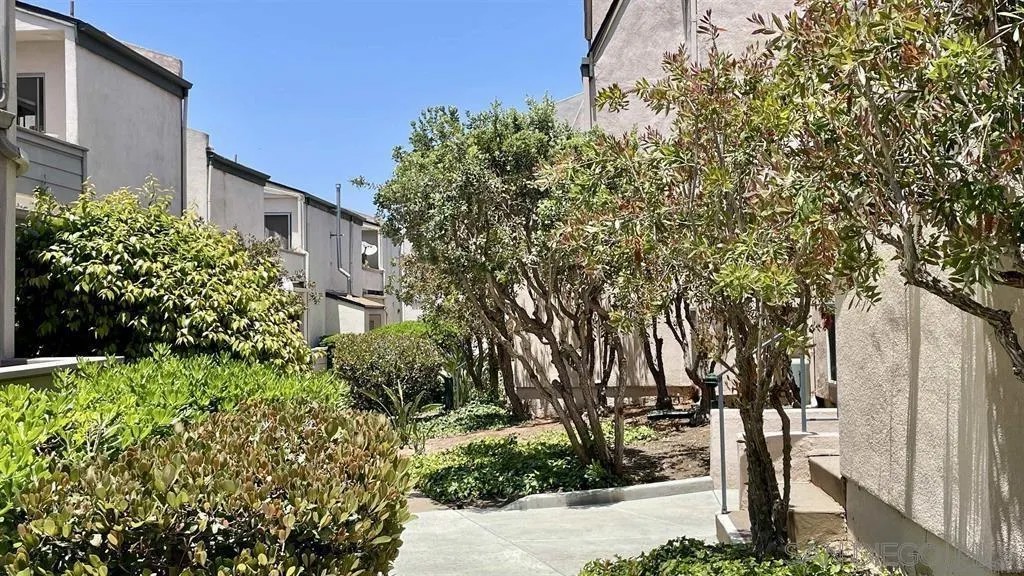 3266 Ashford St. Unit K