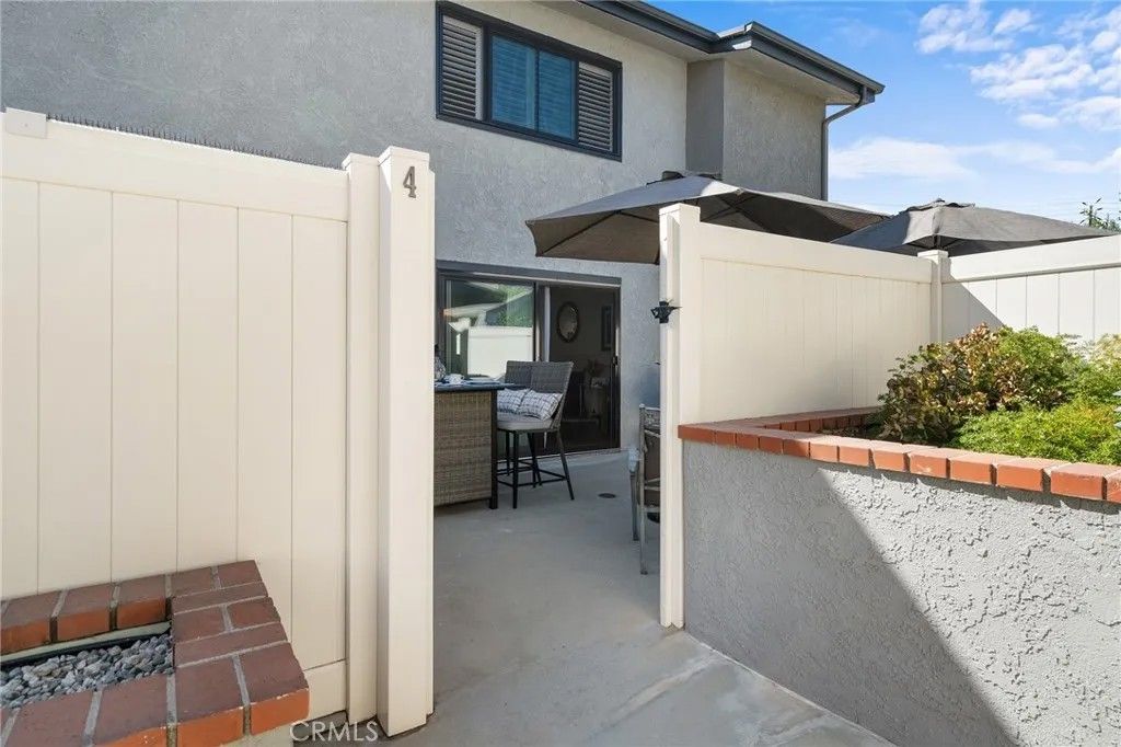 Photo of 24001 Neece Ave #4, Torrance, CA 90505 (MLS # PW25238943)