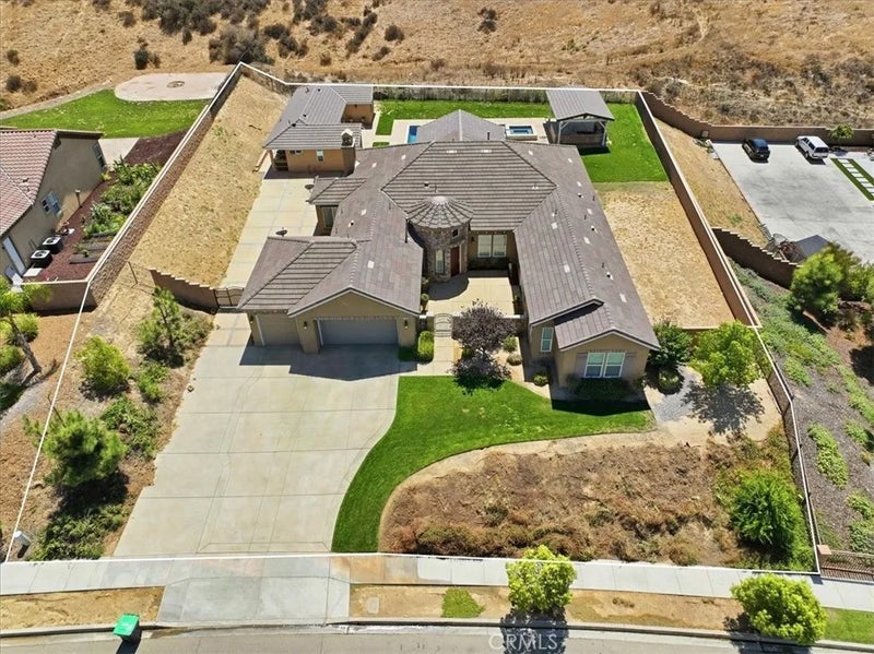 3086 Crystal Ridge Lane