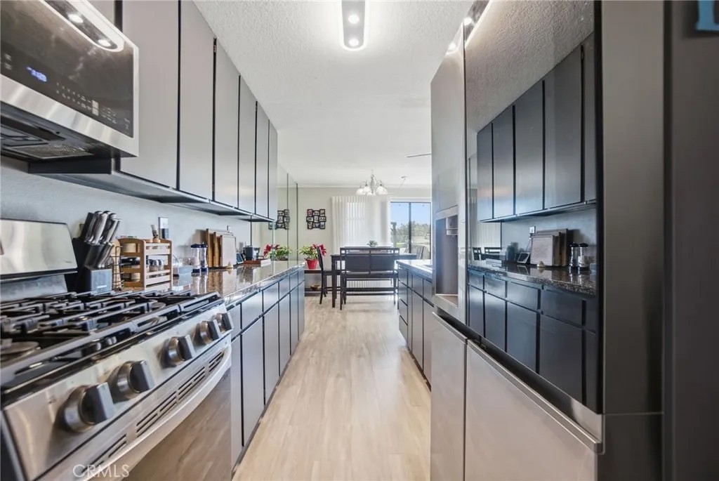27535 Lakeview