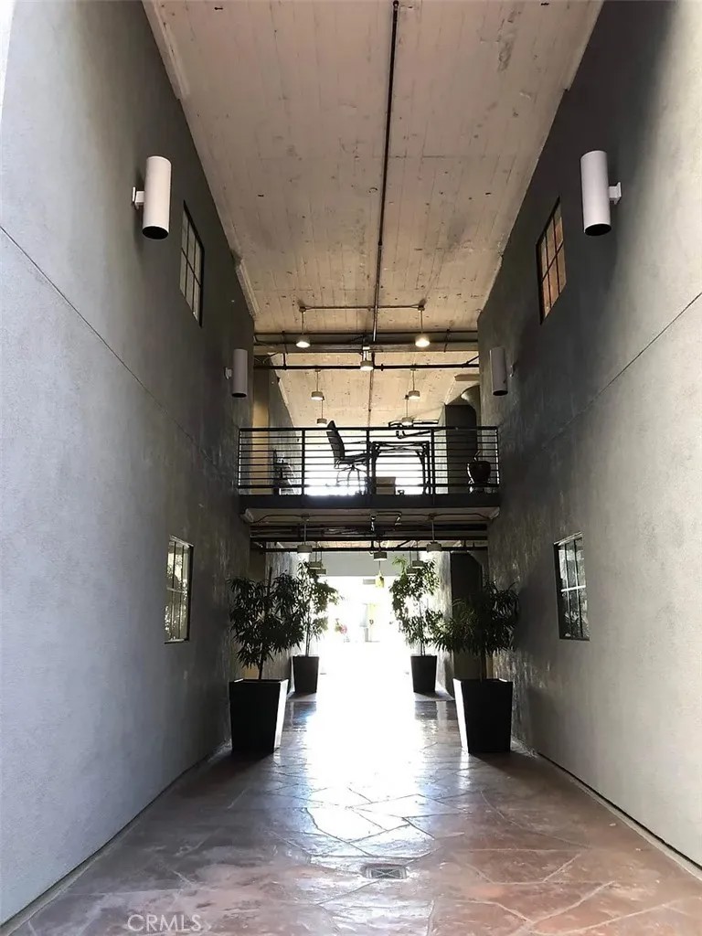 420 S San Pedro 306