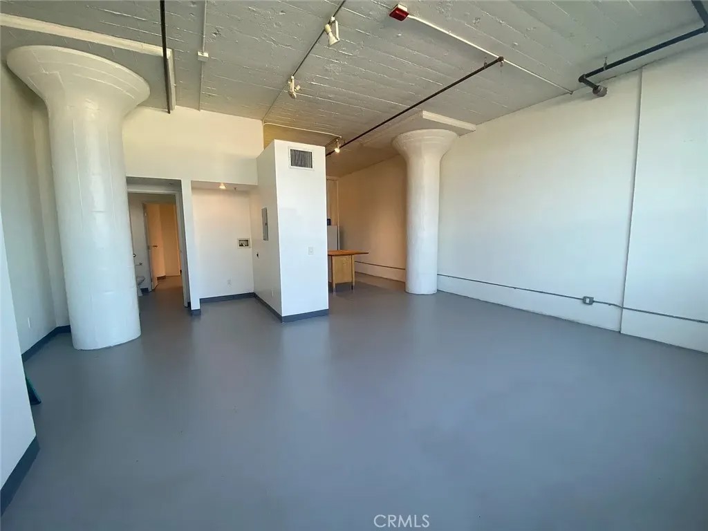 420 S San Pedro 306