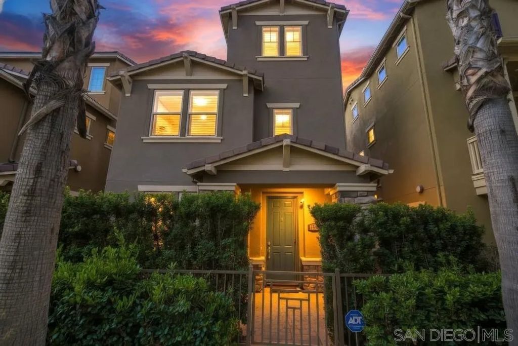 Photo of 1859 Khaki Ln, Chula Vista, CA 91913 (MLS # 250042953)