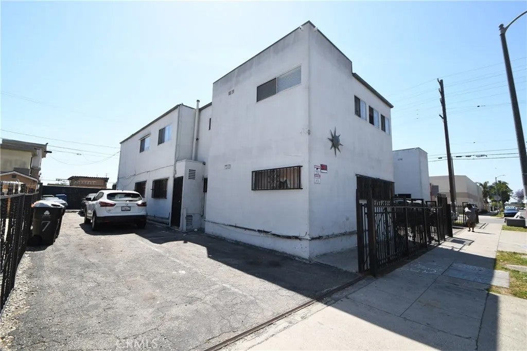 7104 san pedro