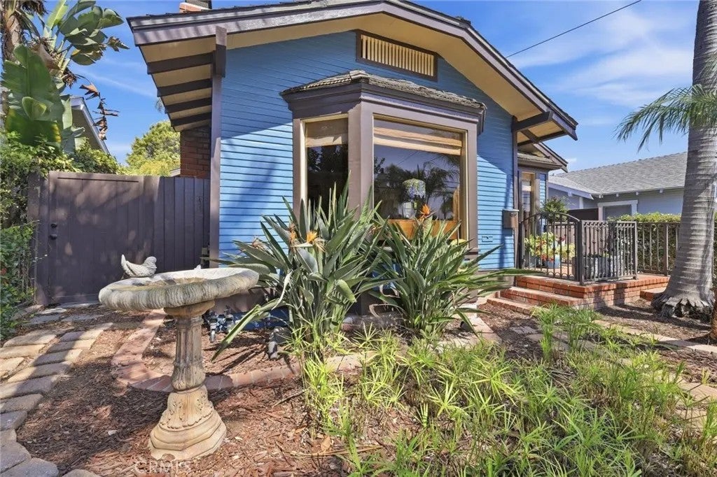 4637 E Colorado Street