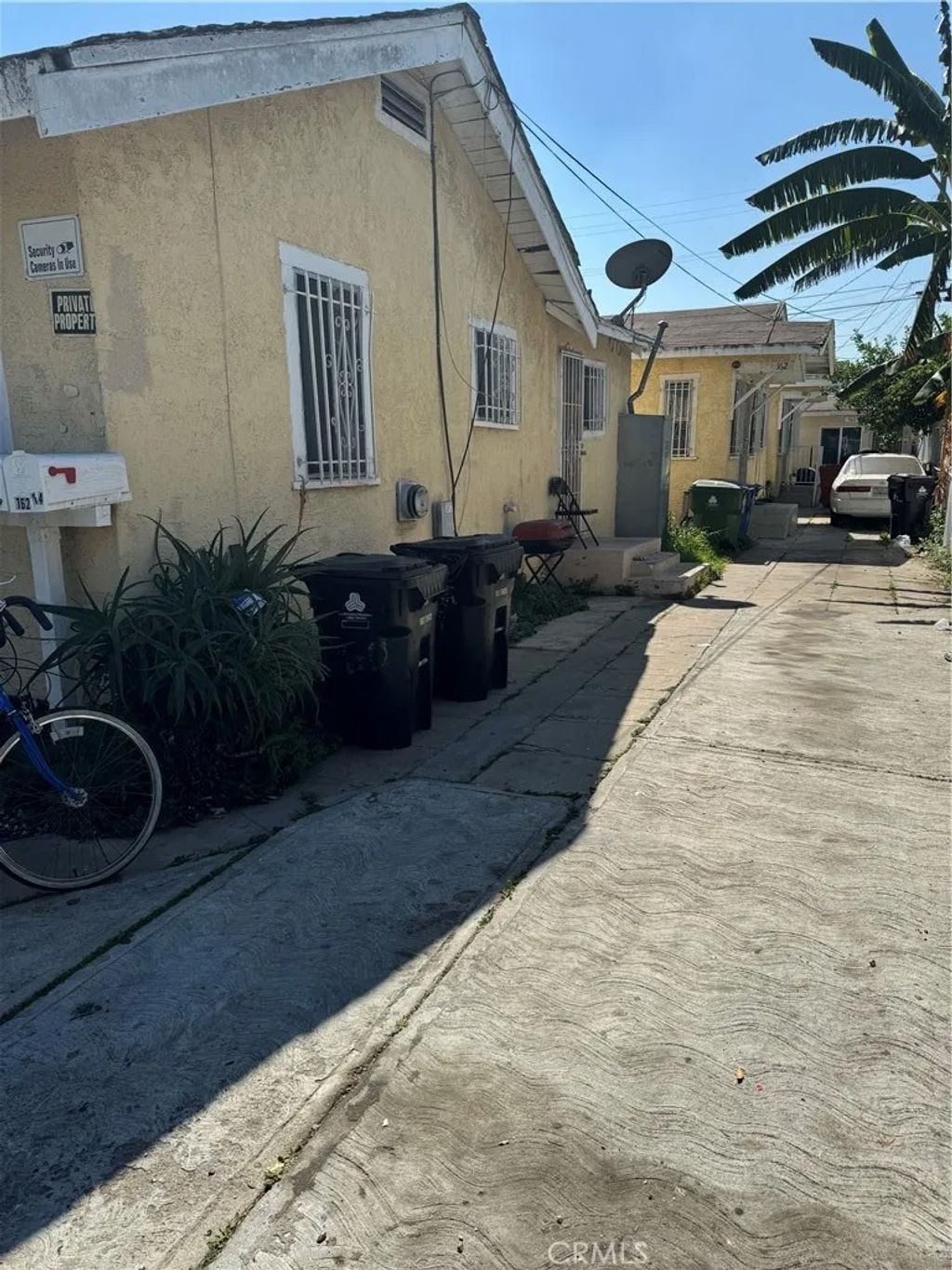 Photo of 160 W 89th St, Los Angeles, CA 90003 (MLS # DW26061841)