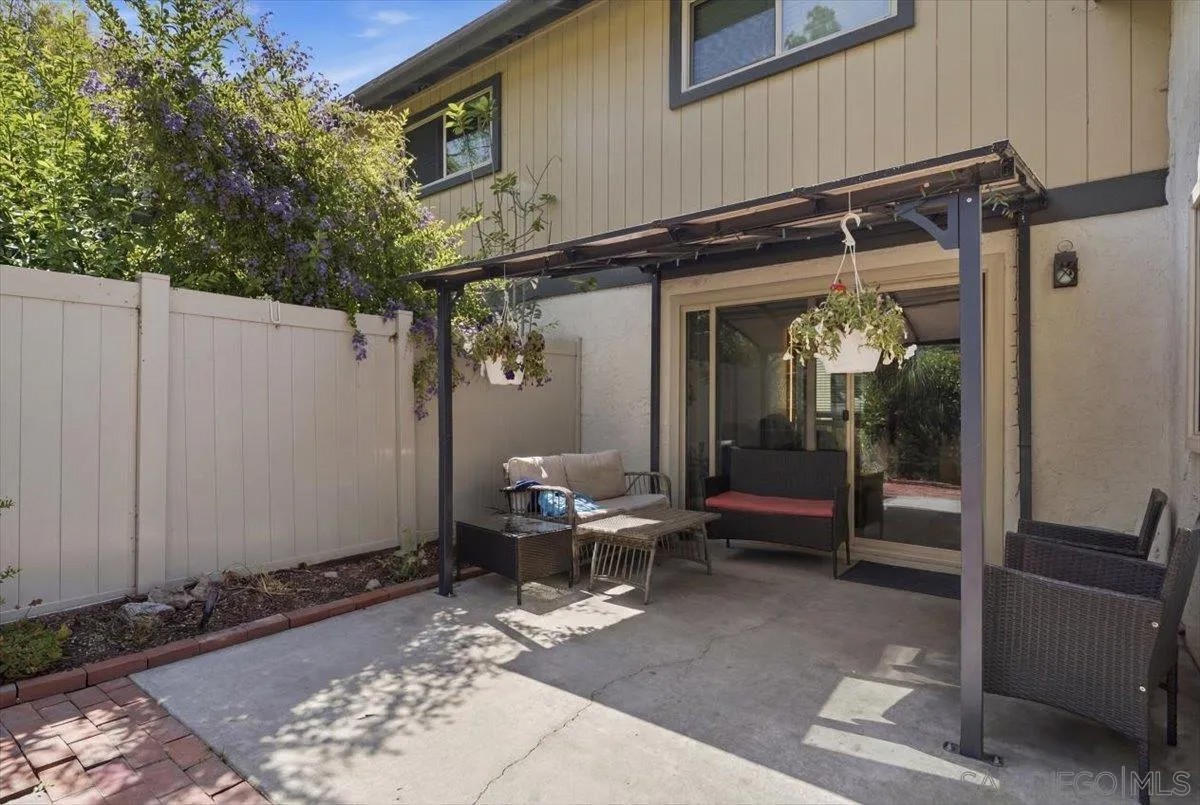 503 Smoketree Glen