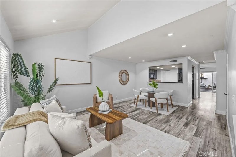 18741 Applewood