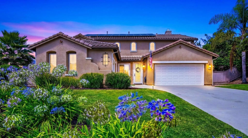 Photo of 722 Banyan Ct, San Marcos, CA 92069 (MLS # 260016671)