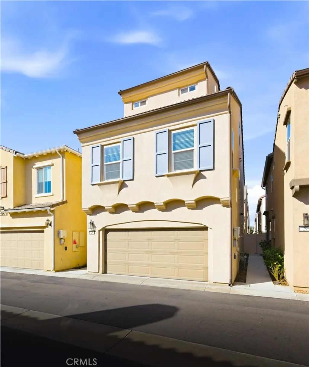 Photo of 3827 Grant Street #28, Corona, CA 92879 (MLS # SW25222663)