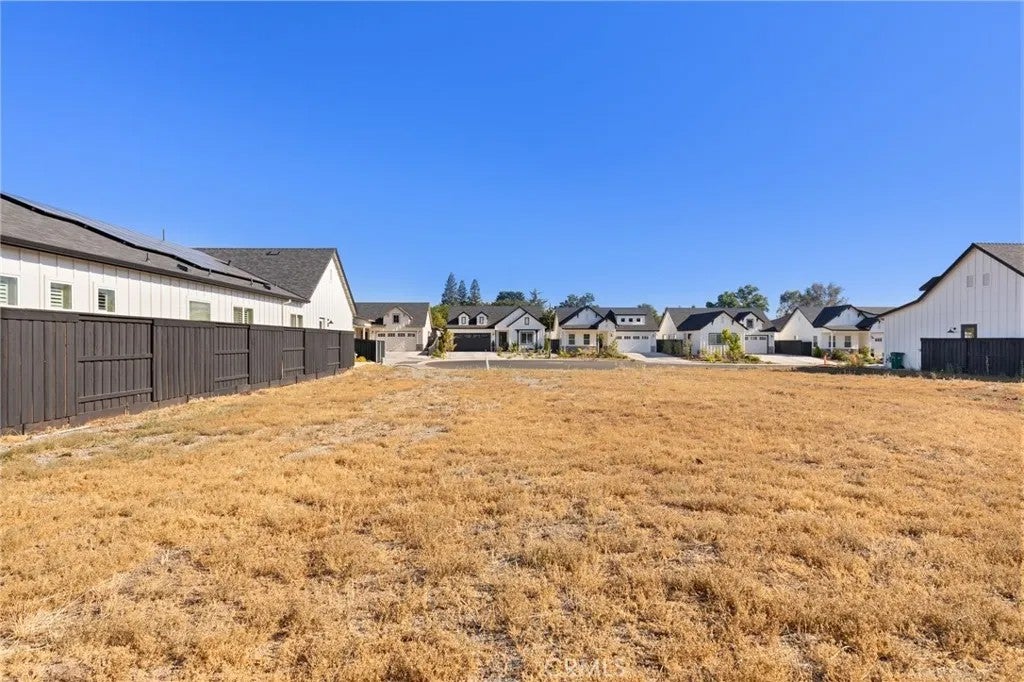 Photo of 11 Harkness Ct, Chico, CA 95973 (MLS # SN26138915)