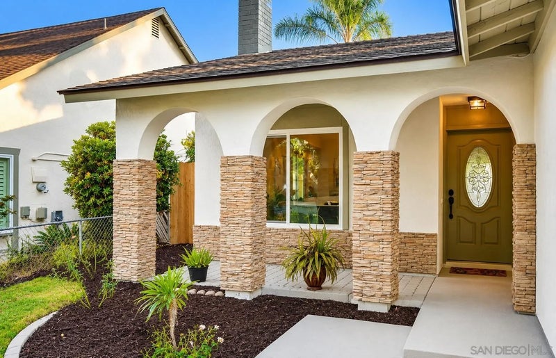 1021 Hazen