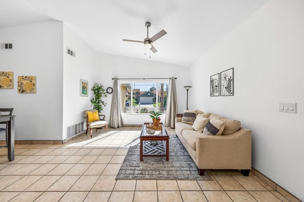 Photo of 25428 Boxelder Dr, Murrieta, CA 92563 (MLS # 260002767)