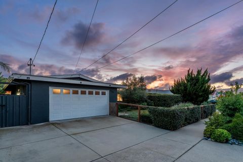 Tiny photo for 3339 Tropicana Dr, Oceanside, CA 92054 (MLS # 250045145)