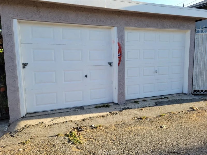 2222 W Olympic