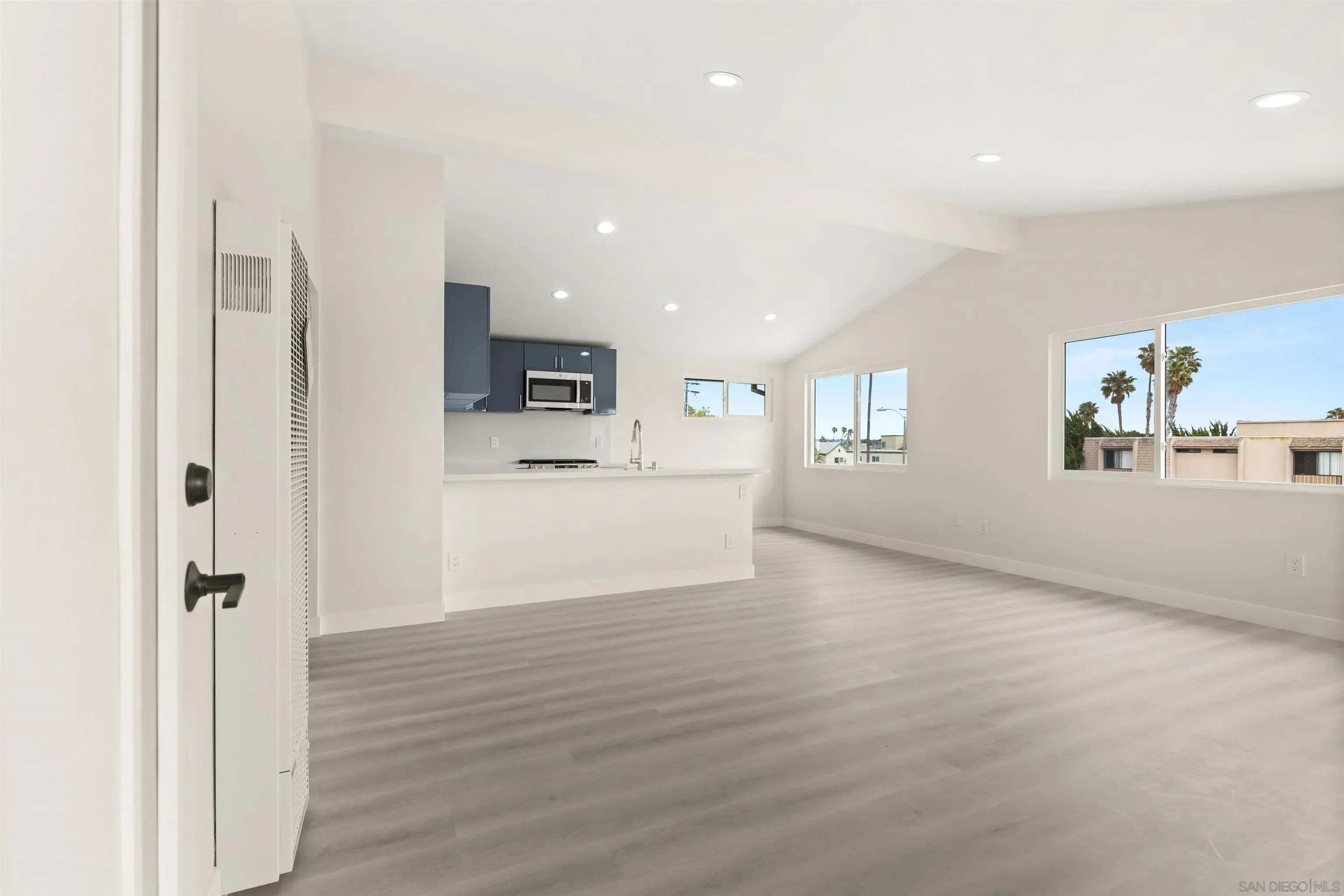 San Diego, California 92109, United States, 5 Bedrooms Bedrooms, ,3 BathroomsBathrooms,Residential,Coming Soon,145300