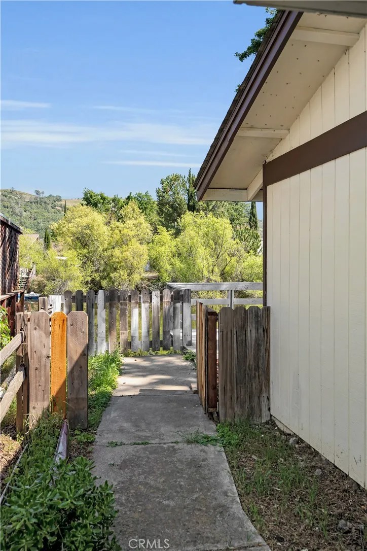 13132 Venus Village