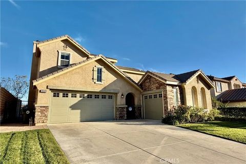 Photo of 28410 Agajanian Dr, Saugus, CA 91390 (MLS # RS26026534)