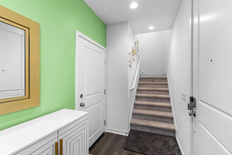 328 Waverunner Court