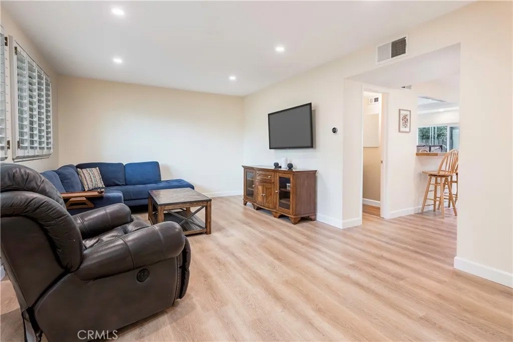 9857 Via Sonoma