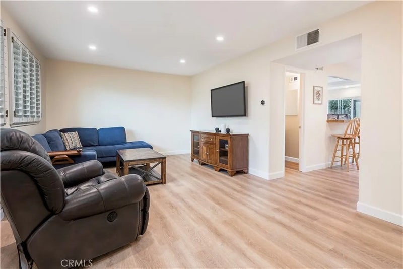 9857 Via Sonoma