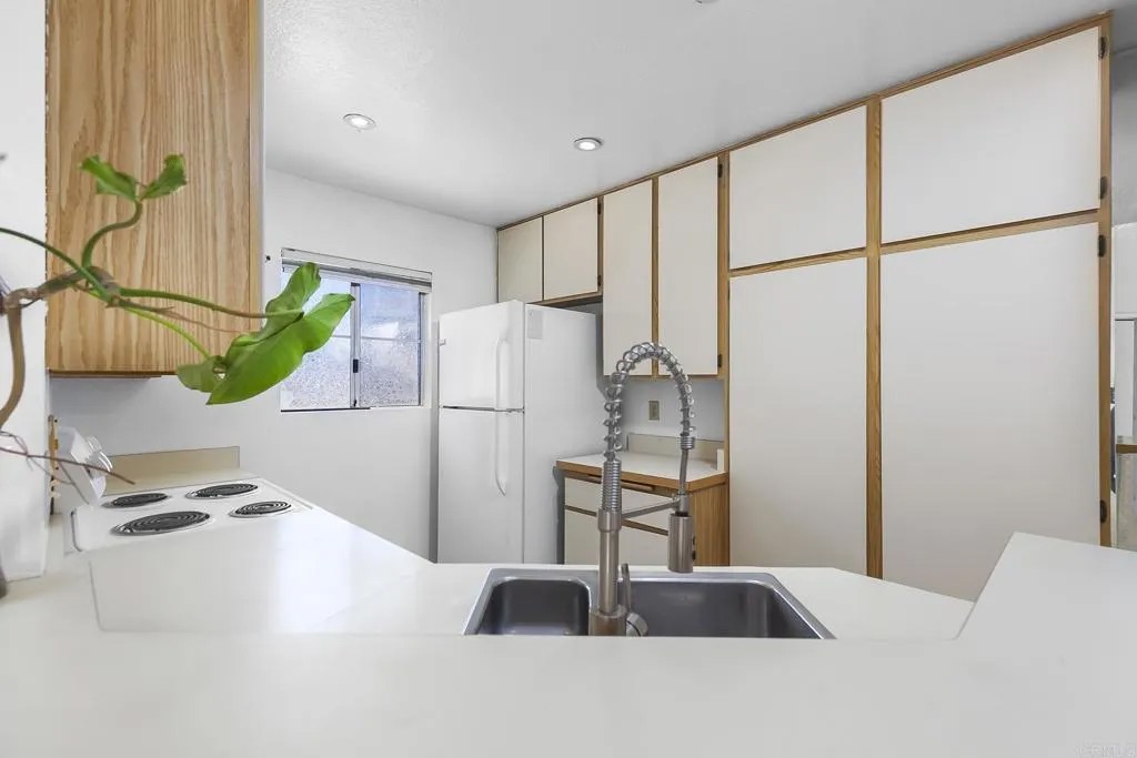 7248 Camino Degrazia 297