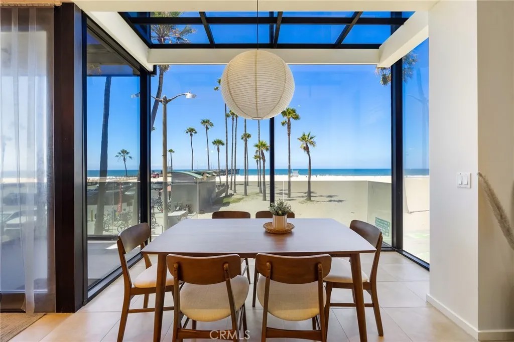 3009 Ocean Front Walk