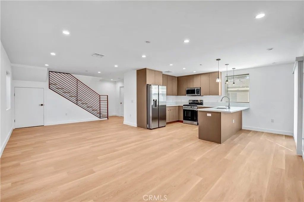 Photo of 18221 Chatsworth St #A, Northridge, CA 91326 (MLS # SR26045801)