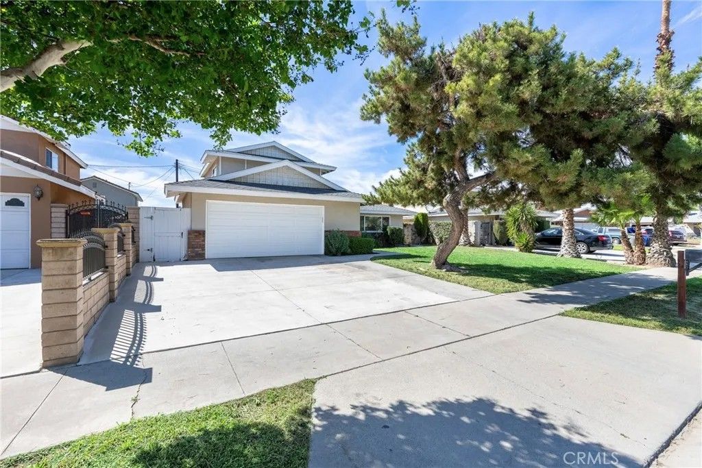 Photo of 6485 Clovis Pl, Riverside, CA 92504 (MLS # PW26074655)