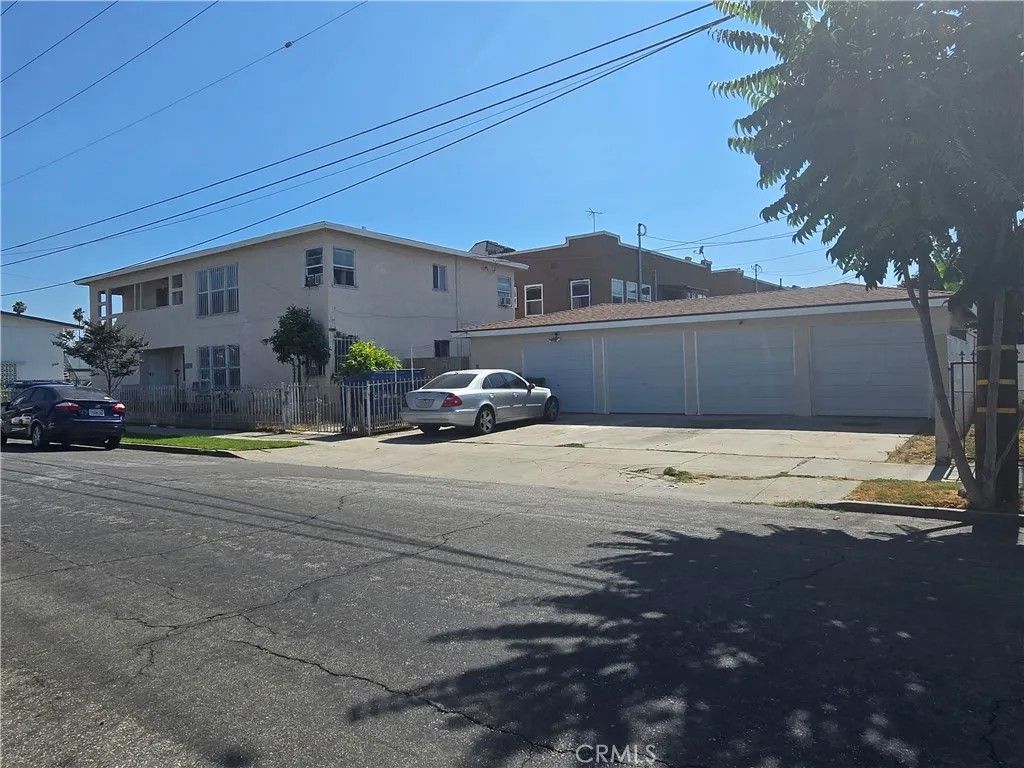 Photo of 301 W Magnolia Street, Compton, CA 90220 (MLS # DW26008414)