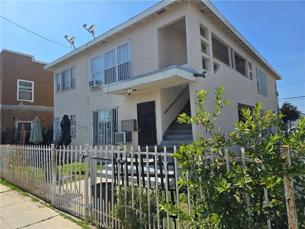 301 W Magnolia Street