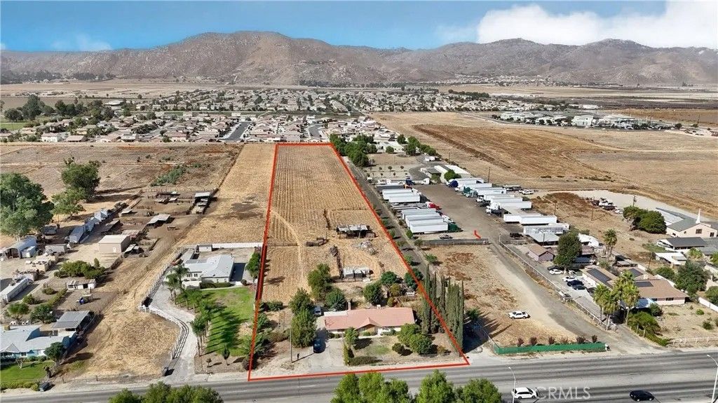 Photo of 492 S Sanderson St, San Jacinto, CA 92582 (MLS # IG24216668)