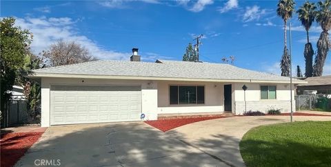 Photo of 40636 Revere Ave, Hemet, CA 92544 (MLS # IG26020870)