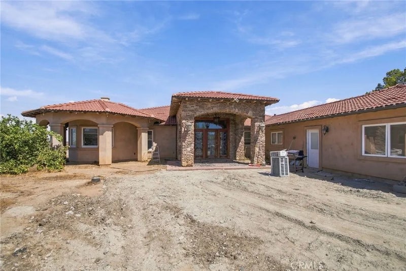 17010 Ridge Canyon