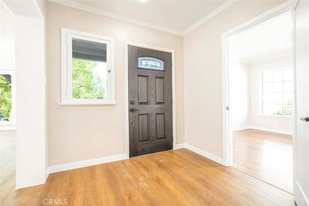 Photo of 741 E Doran St, Glendale, CA 91206 (MLS # GD25240586)