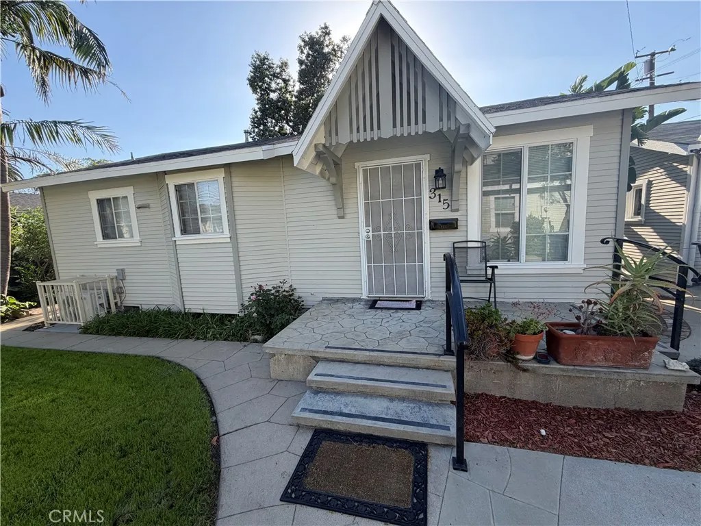 317 N Palm