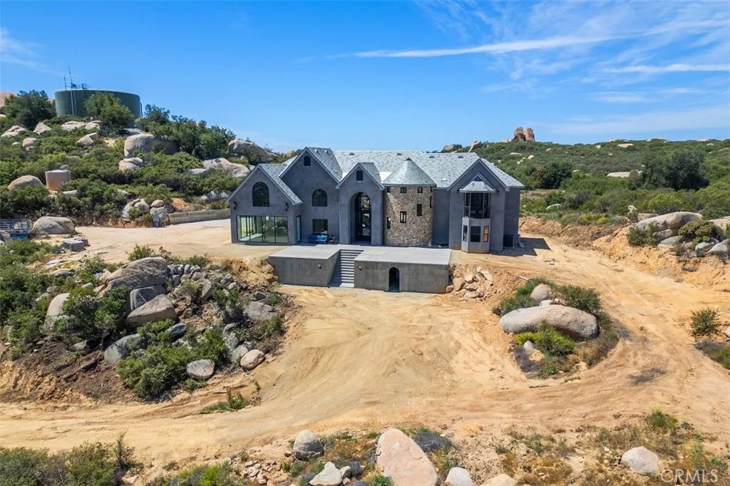42125 Calle Paramo