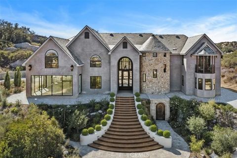 42125 Calle Paramo Murrieta CA 92562