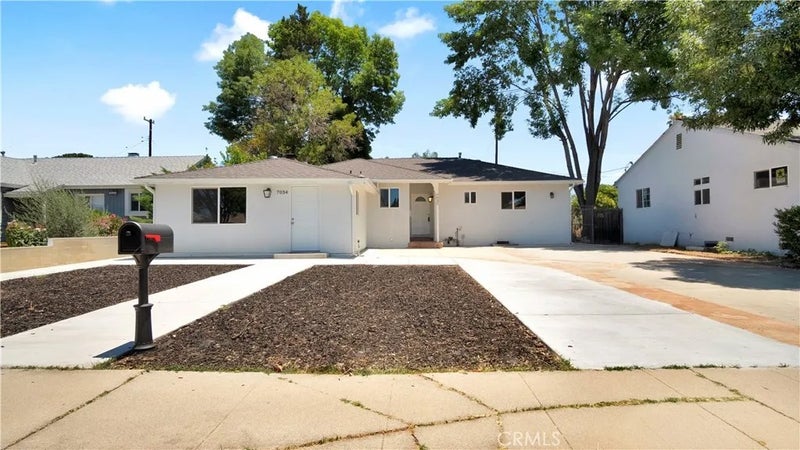 7032 Penfield Ave