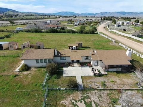 Photo of 49549 250th Street, Lancaster, CA 93536 (MLS # SR26019205)