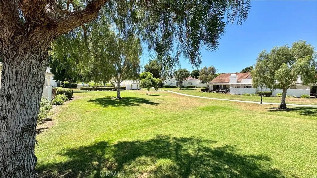 32065 Via Flores