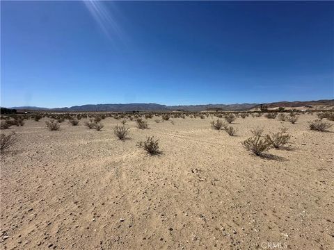 Photo of 68732 Indian, 29 Palms, CA 92277 (MLS # SR25279789)